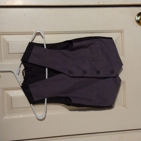 Boys size 7 formal vest - Picture 1 of 4